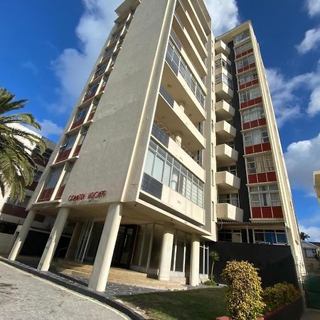 Modern Rooms Available Close To The Beach In Humewood Port Elizabeth Esterno foto